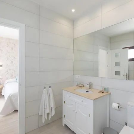 Sea Breeze Callao By Escape Playa Blanca